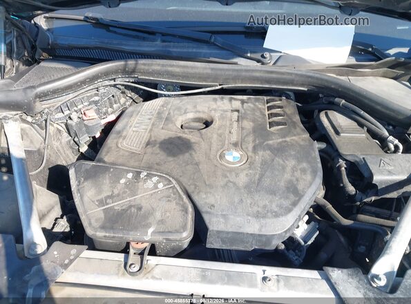 5UXTR7C57KLE94976 2019 BMW X3 Gray Widok z tyłu