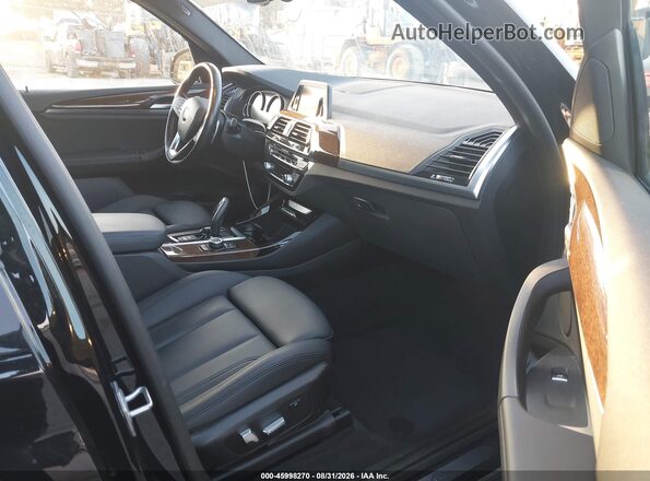 5UXTR7C58KLR44826 2019 BMW X3 Black Widok wnętrza z przodu