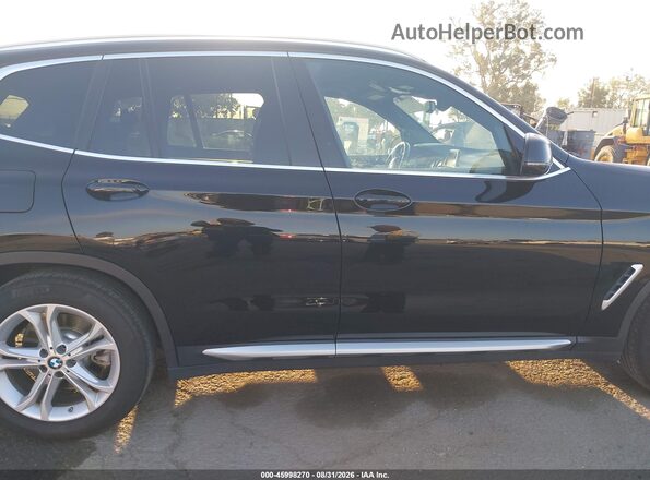 5UXTR7C58KLR44826 2019 BMW X3 Black Widok wnętrza z tyłu