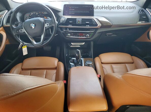 5UXTR7C59KLE93750 2019 BMW X3 White Widok deski rozdzielczej