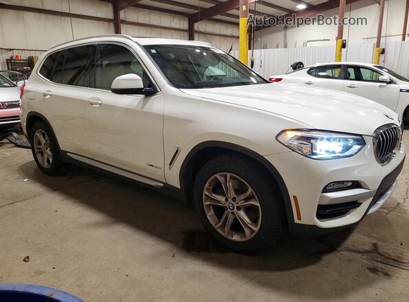 5UXTR9C50JLC81801 2018 BMW X3 White Przód prawy