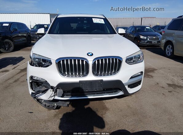 5UXTR9C50JLD63091 2018 BMW X3 White Widok zestawu wskaźników