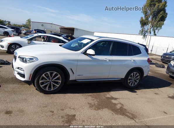 5UXTR9C50JLD63091 2018 BMW X3 White Widok wnętrza 360 stopni