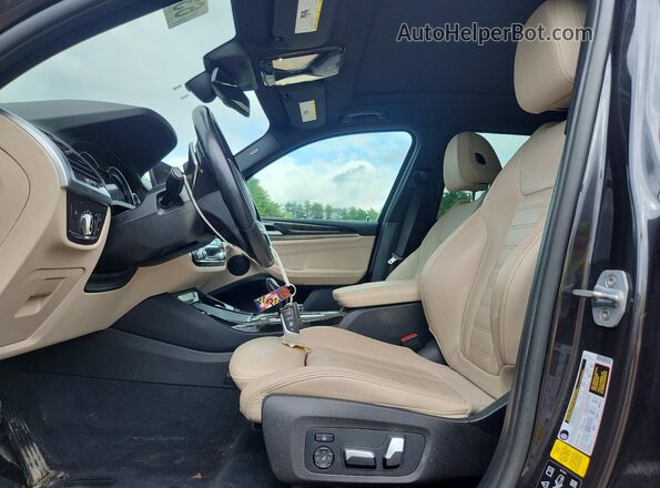 5UXTR9C51KLP88236 2019 BMW X3 Gray წინა სალონის ხედი