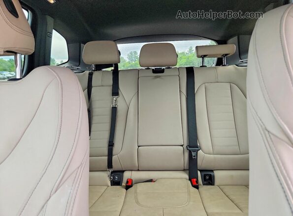 5UXTR9C51KLP88236 2019 BMW X3 Gray უკანა სავარძლების ხედი