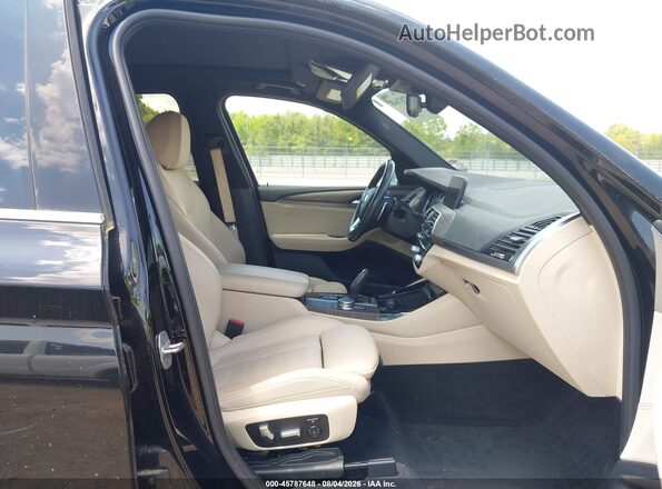 5UXTR9C52JLD62282 2018 BMW X3 Black Widok wnętrza z przodu