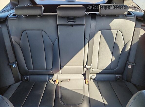 5UXTR9C53KLP95575 2019 BMW X3 Blue Vista de los asientos traseros