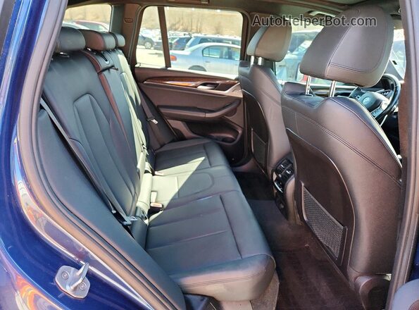 5UXTR9C53KLP95575 2019 BMW X3 Blue Vista interior trasera