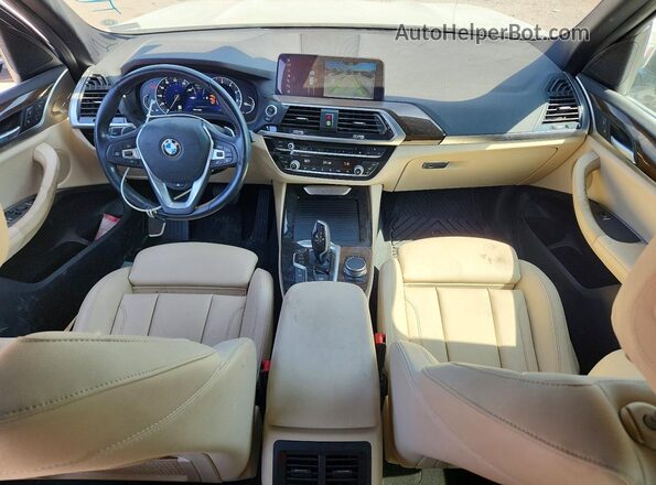 5UXTR9C54JLD71341 2018 BMW X3 White Widok deski rozdzielczej