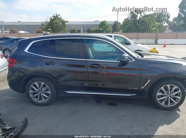 5UXTR9C55JLD63314 2018 BMW X3 Black Widok wnętrza 360 stopni
