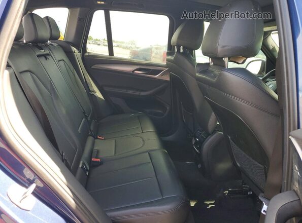 5UXTR9C55JLD63751 2018 BMW X3 Blue Vista interior trasera