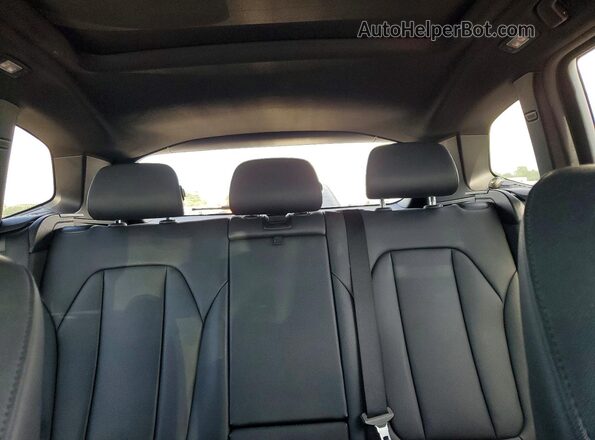 5UXTR9C55JLD63751 2018 BMW X3 Blue Vista de los asientos traseros