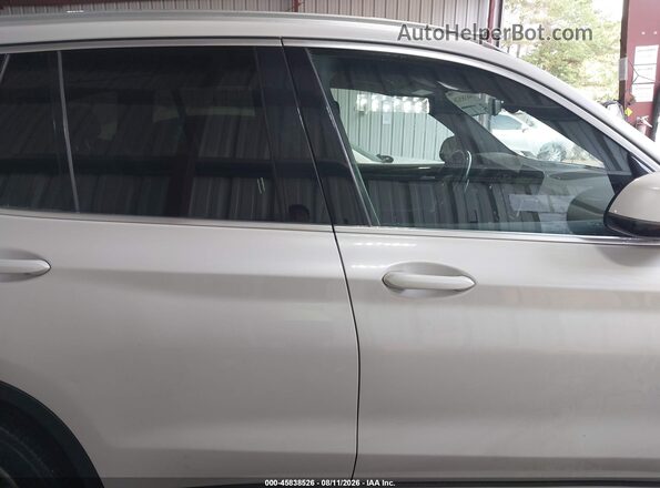5UXTR9C55JLD64947 2018 BMW X3 White Вид задньої частини салону