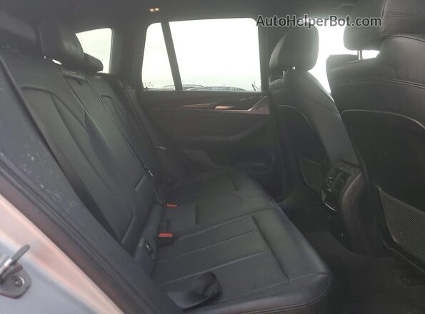 5UXTR9C56JLC73007 2018 BMW X3 Silver უკანა სალონის ხედი
