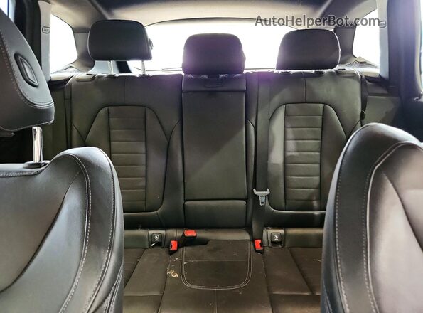 5UXTR9C56JLD61233 2018 BMW X3 Black Vista de los asientos traseros