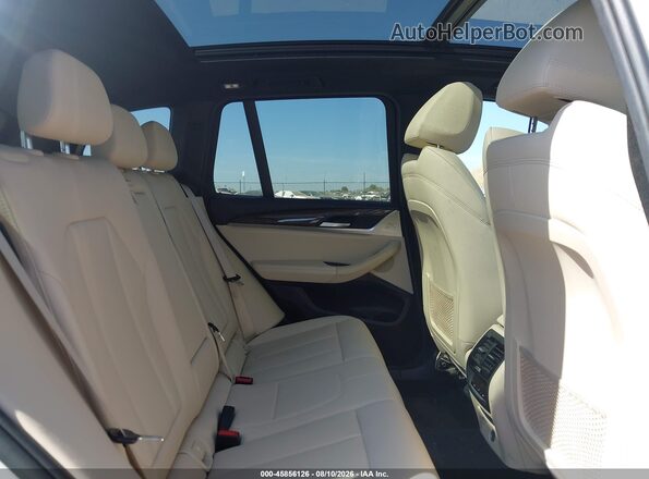 5UXTR9C57JLC80676 2018 BMW X3 White Widok naklejki z numerem VIN