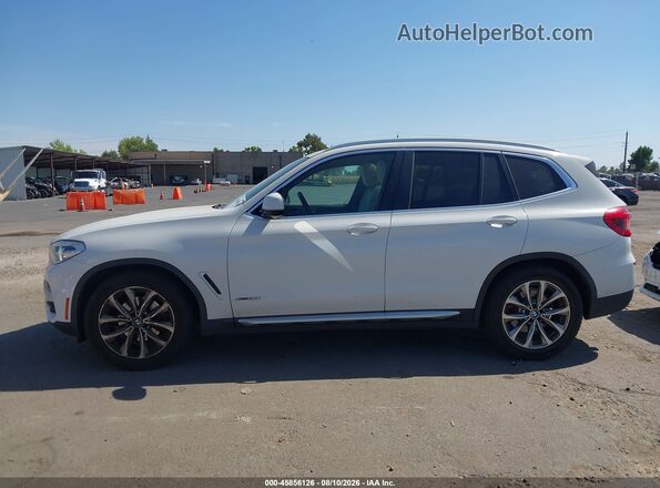 5UXTR9C57JLC80676 2018 BMW X3 White Widok wnętrza 360 stopni
