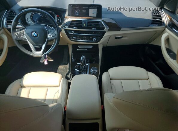 5UXTR9C57KLP84093 2019 BMW X3 White Widok deski rozdzielczej