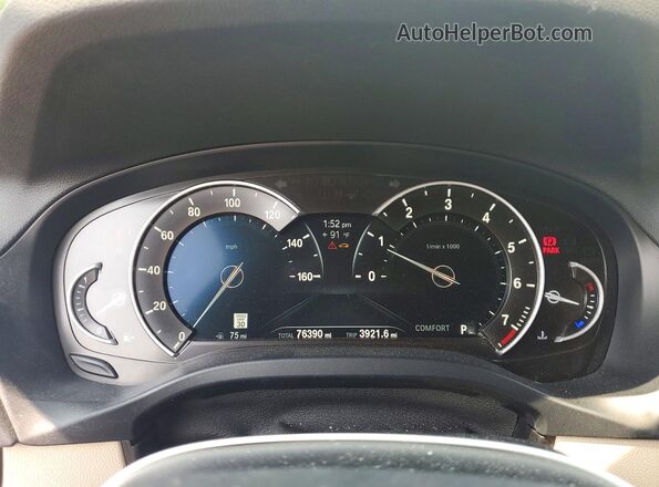 5UXTR9C57KLP84093 2019 BMW X3 White Widok zestawu wskaźników