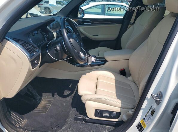 5UXTR9C57KLP84093 2019 BMW X3 White Widok wnętrza z przodu