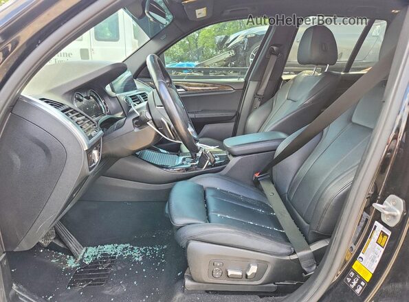 5UXTR9C58JLD57037 2018 BMW X3 Black Vista interior delantera