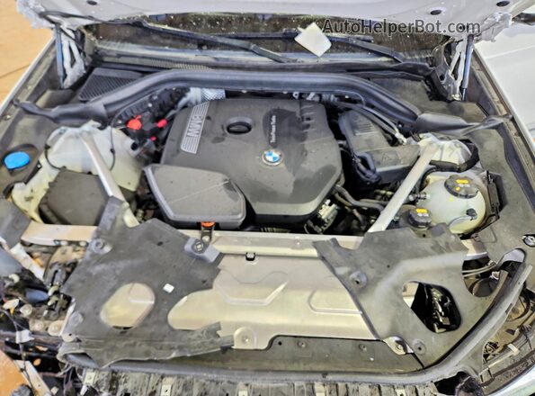 5UXTR9C58JLD62545 2018 BMW X3 White Вид підкапотного простору