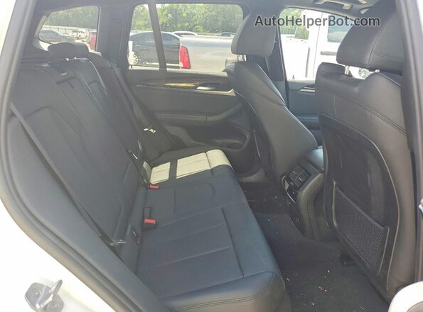 5UXTR9C58KLR05049 2019 BMW X3 White Вид задньої частини салону