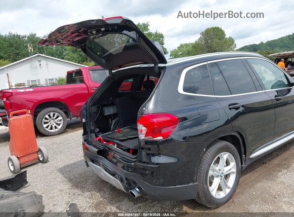 5UXTR9C59JLD63395 2018 BMW X3 Black Widok z przodu
