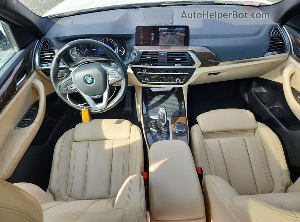 5UXTR9C5XJLC79831 2018 BMW X3 White Vista del salpicadero