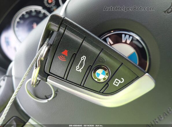 5UXTR9C5XJLD70016 2018 BMW X3 Black Առջևի վահանակի տեսք