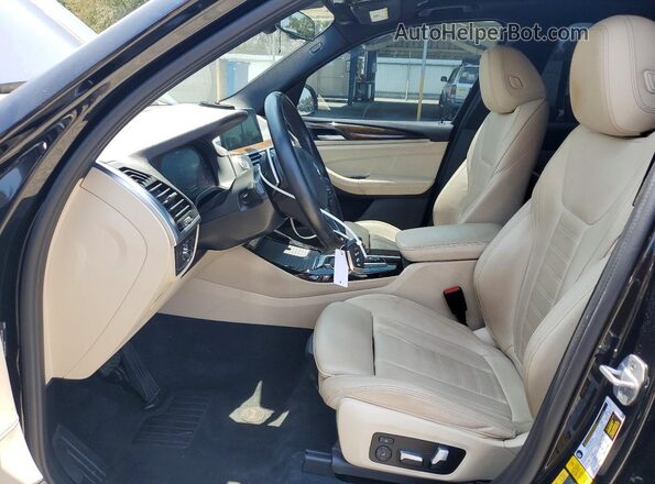 5UXTS1C05M9G31824 2021 BMW X3 Черный Вид салона спереди
