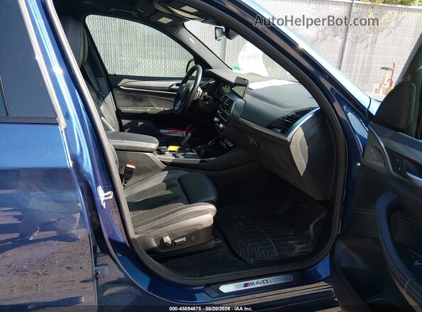 5UXTS3C50J0Z00543 2018 BMW X3 Blue Front interior view