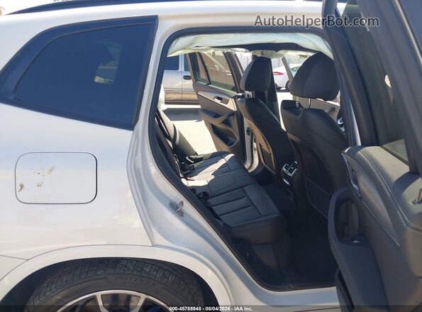 5UXTS3C51KLR72559 2019 BMW X3 White VIN sticker view