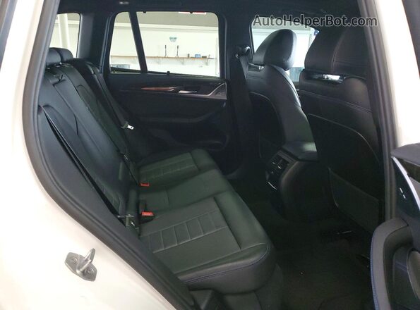 5UXTS3C52J0Z01872 2018 BMW X3 Белый Вид задней части салона