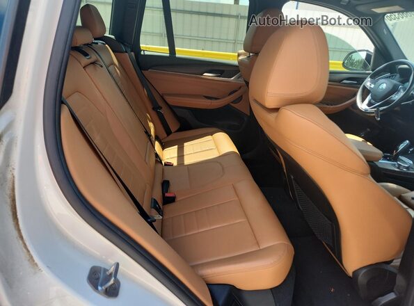 5UXTY3C02L9B31497 2020 BMW X3 White Սալոնի հետևի տեսք
