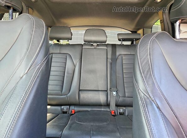 5UXTY3C03L9B17172 2020 BMW X3 White Вид задніх сидінь