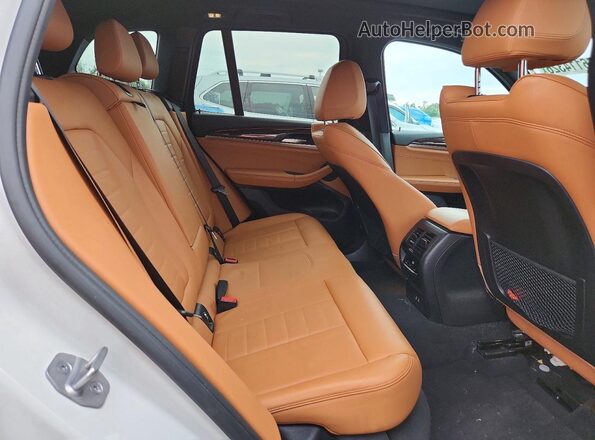 5UXTY3C04M9G54067 2021 BMW X3 Белый Вид задней части салона