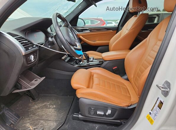 5UXTY3C04M9G54067 2021 BMW X3 Белый Вид салона спереди