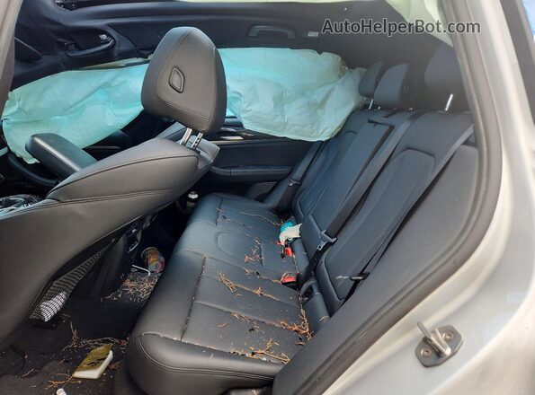 5UXTY3C06LLU70411 2020 BMW X3 Silver Հետևի նստատեղերի տեսք