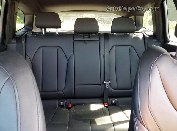 5UXTY3C07M9G57478 2021 BMW X3 Black Widok wnętrza z tyłu