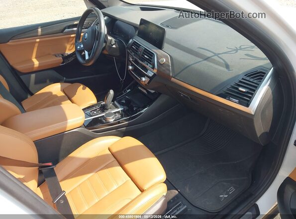 5UXTY3C07M9H02824 2021 BMW X3 White Вид салону спереду