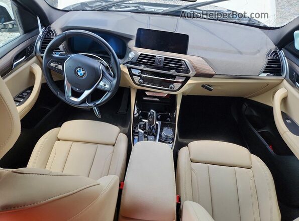5UXTY5C00M9G26357 2021 BMW X3 White Vista del salpicadero