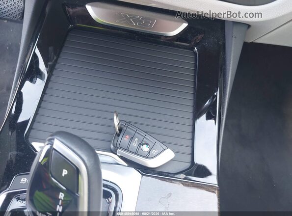 5UXTY5C01L9B65233 2020 BMW X3 Черный Вид панели приборов