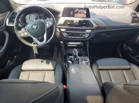 5UXTY5C03L9D28383 2020 BMW X3 Серебряный Вид панели приборов