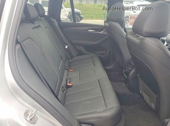 5UXTY5C03L9D28383 2020 BMW X3 Серебряный Вид задней части салона