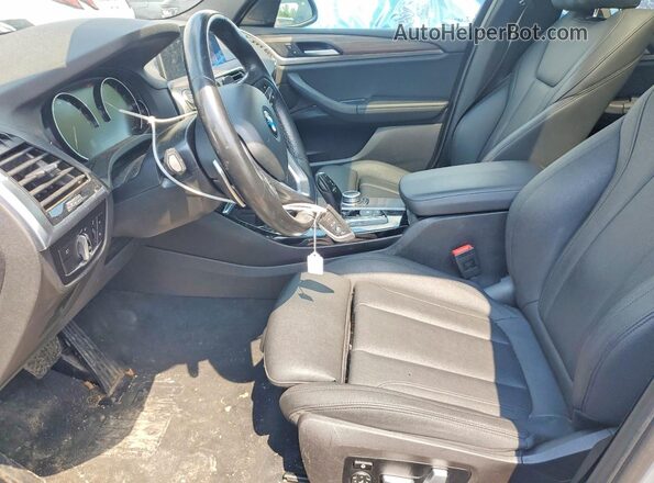 5UXTY5C03L9D28383 2020 BMW X3 Серебряный Вид салона спереди