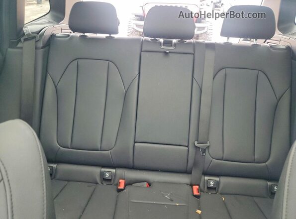 5UXTY5C03L9D28383 2020 BMW X3 Серебряный Вид задних сидений