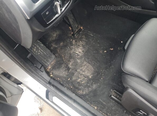 5UXTY5C03L9D28383 2020 BMW X3 Серебряный 