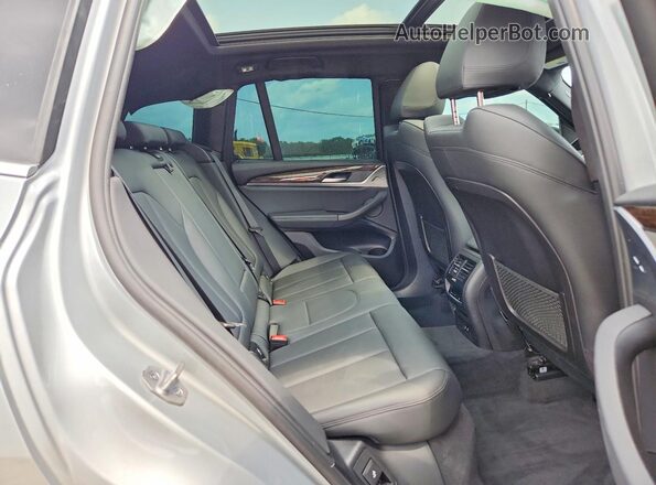 5UXTY5C03M9E27979 2021 BMW X3 Серебряный Вид задних сидений