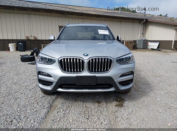 5UXTY5C03M9F95900 2021 BMW X3 Silver Widok wnętrza 360 stopni